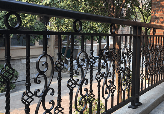 鋅鋼欄桿有哪些應(yīng)用優(yōu)勢(shì)？